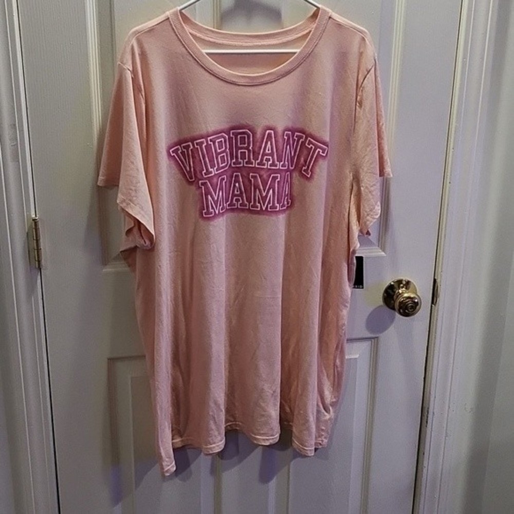 NWT Torrid Vibrant Mama Graphic T-Shirt Size 4 /4X 26
